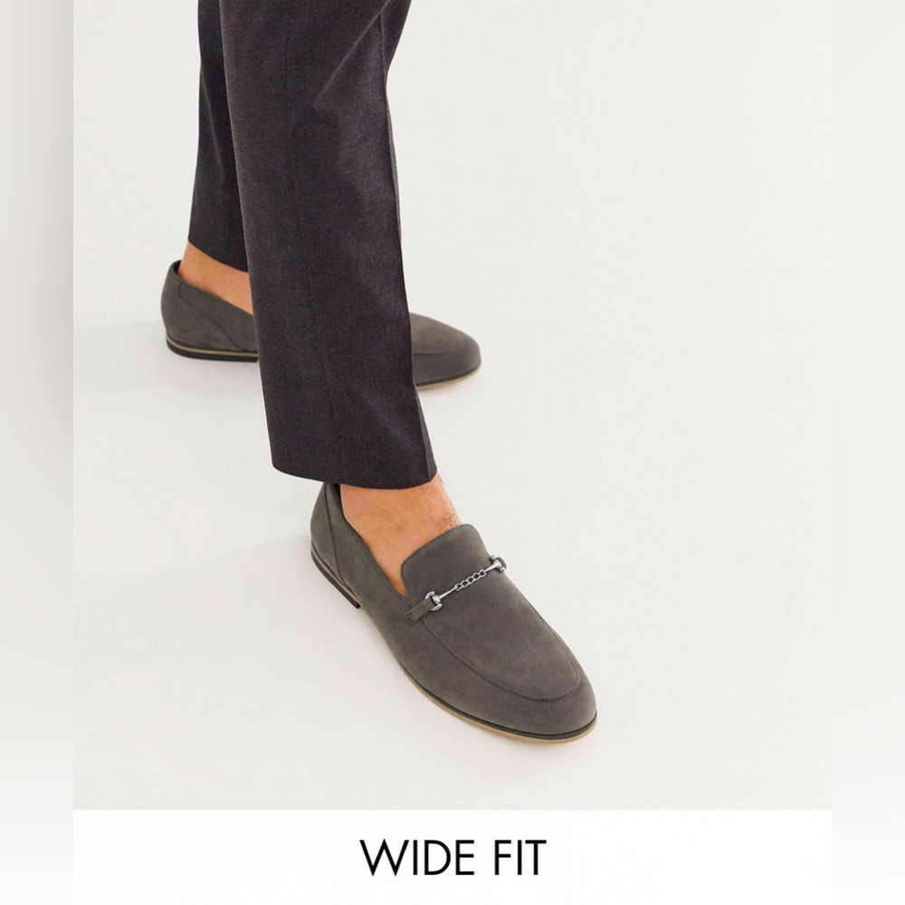 NEW IN BOX ASOS DESIGN Wide Fit Grey Faux Suede Loafers, size 10